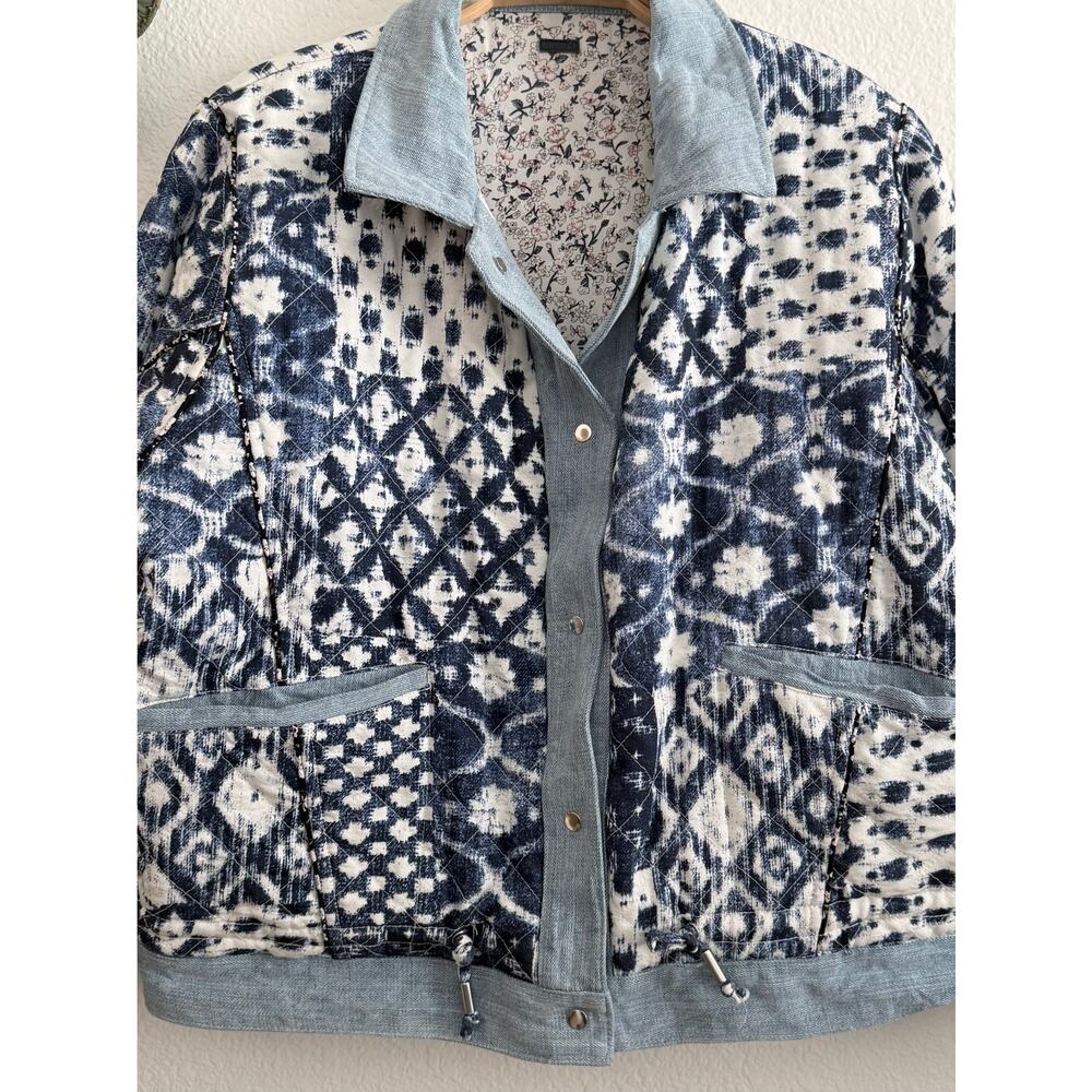 Blank NYC Patchwork Reversible Quilted Floral Jac… - image 10